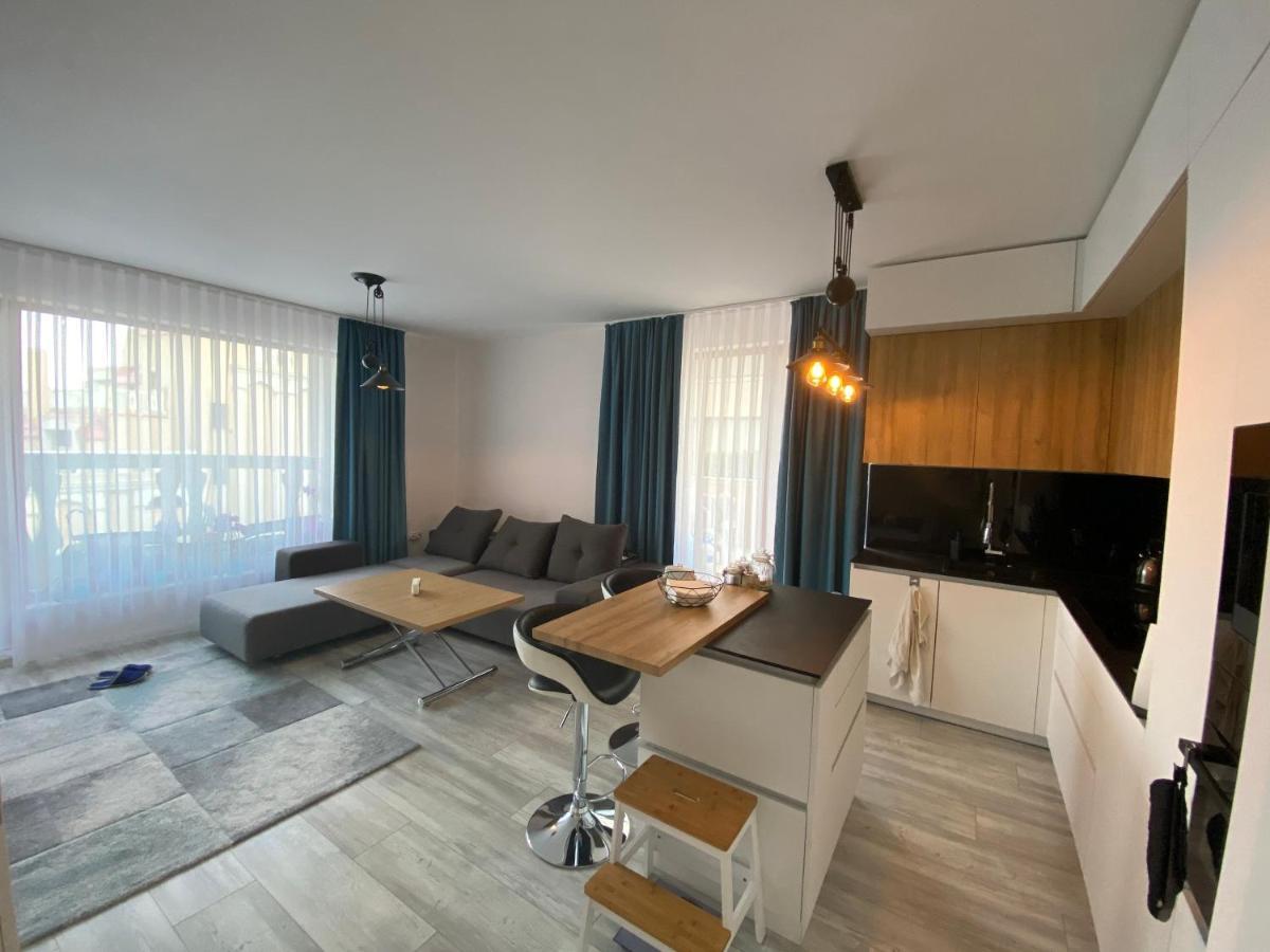 Luxurious And Panoramic Apartments At The Beach In La Mer Complex Golden Sands Bagian luar foto
