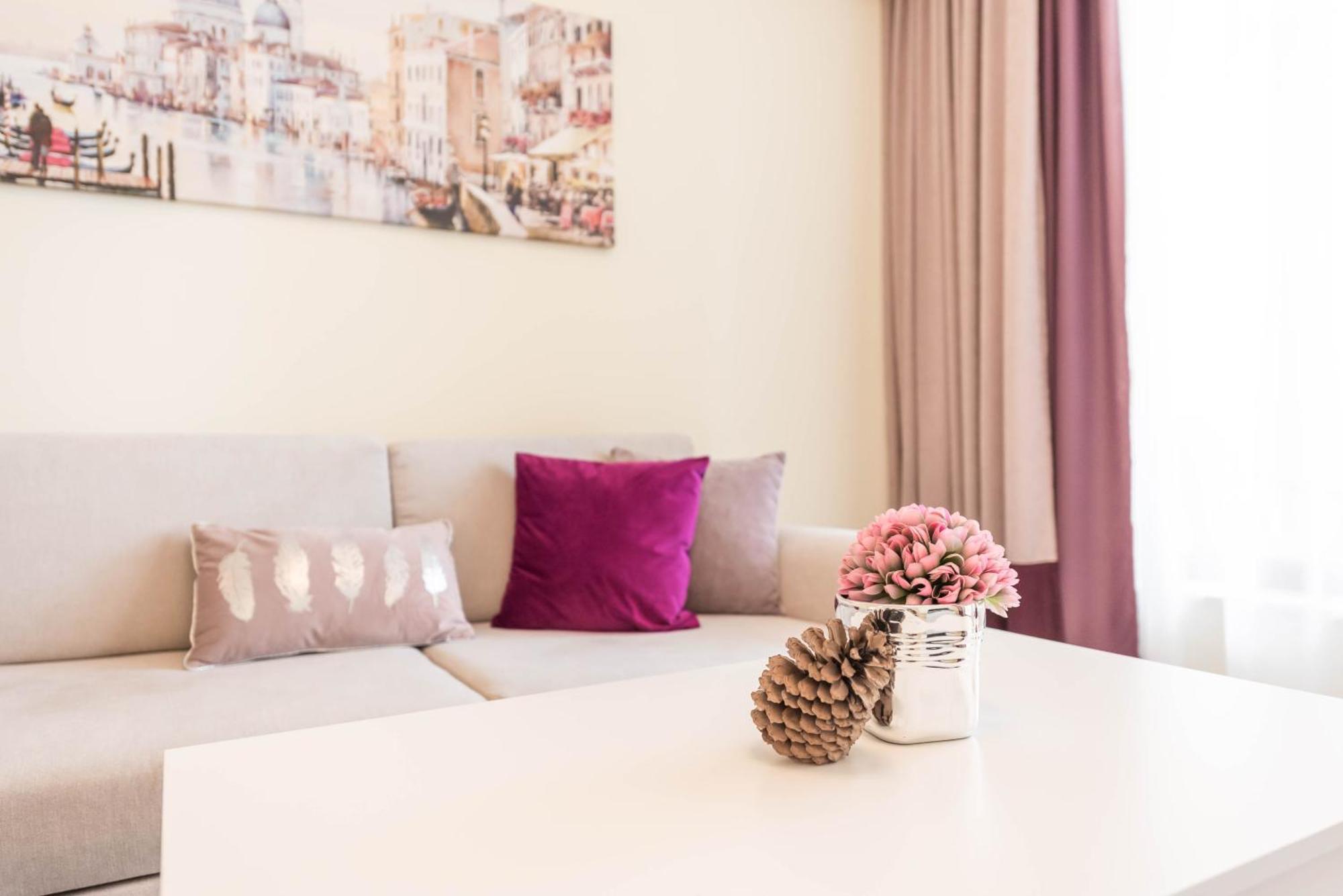 Luxurious And Panoramic Apartments At The Beach In La Mer Complex Golden Sands Bagian luar foto