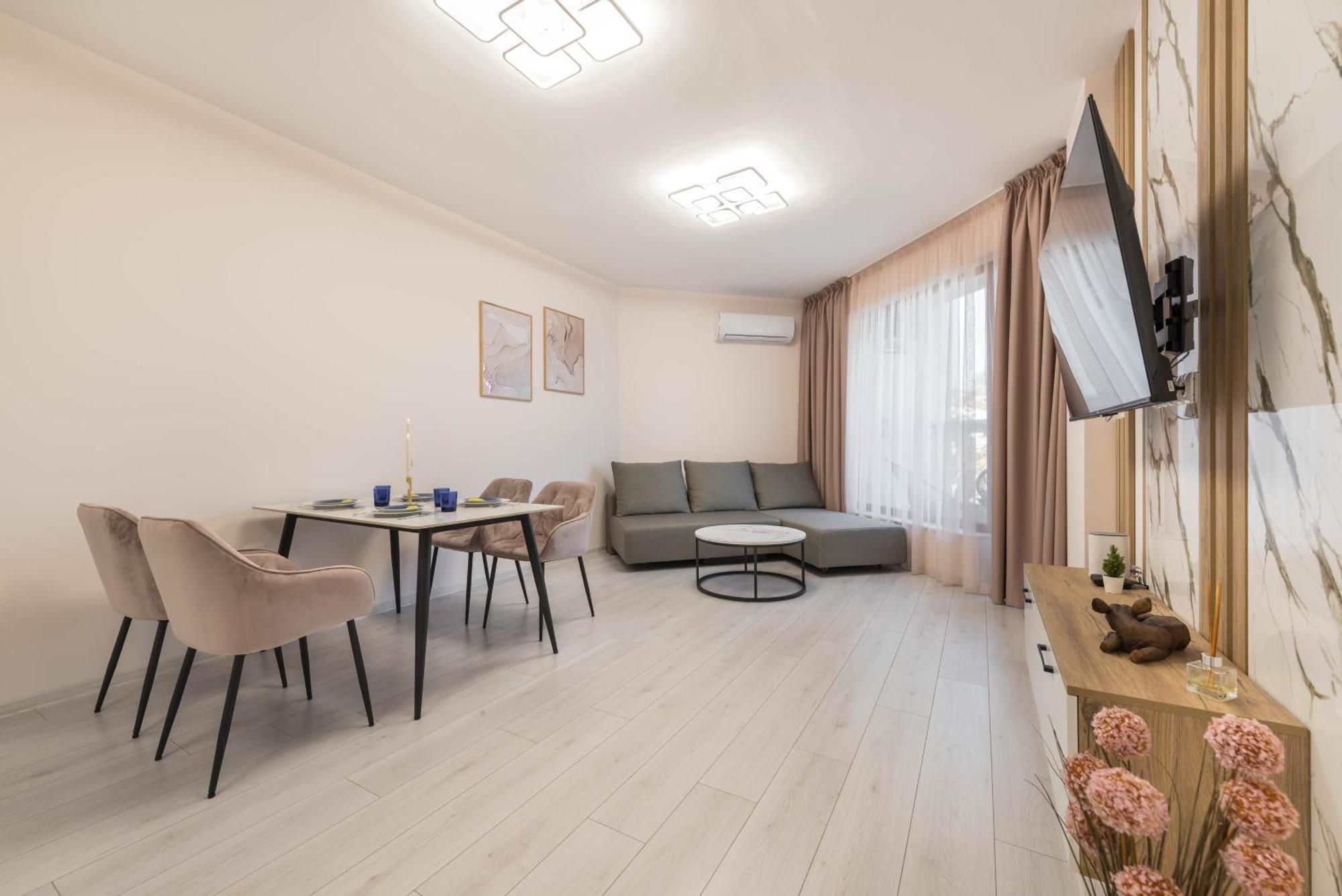 Luxurious And Panoramic Apartments At The Beach In La Mer Complex Golden Sands Bagian luar foto